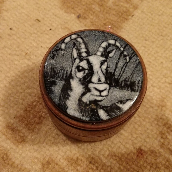 Special wooden ring holder - Picture 1 of 4